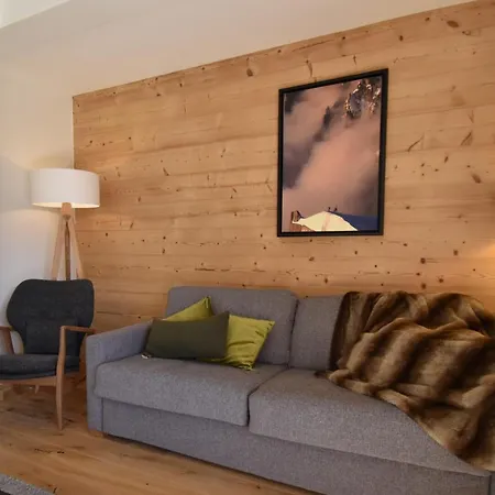 Apartment Vaujanylocations - L'etendard *